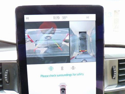 Used 2020 Ford Explorer Platinum w/ Premium Technology Package image 30