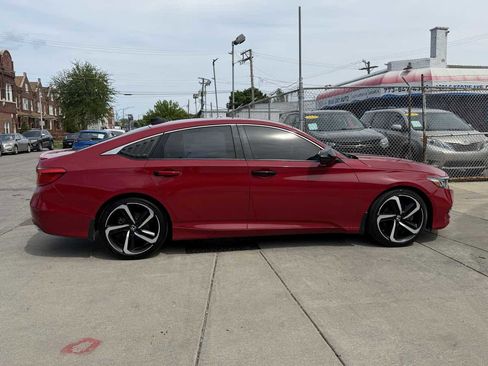Used 2019 Honda Accord Sport image 4