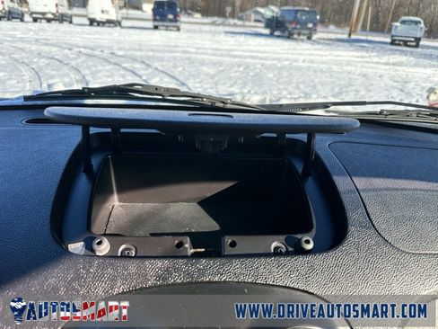 Used 2009 Chevrolet HHR LS image 27