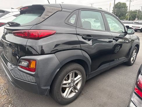 Used 2021 Hyundai Kona SE FWD image 6
