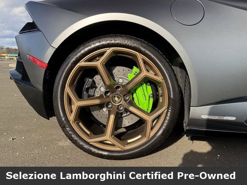 Used 2023 Lamborghini Huracan EVO image 10