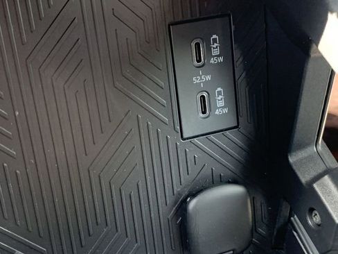 Used 2025 Toyota Tacoma TRD Sport w/ TRD Sport Upgrade Package image 27