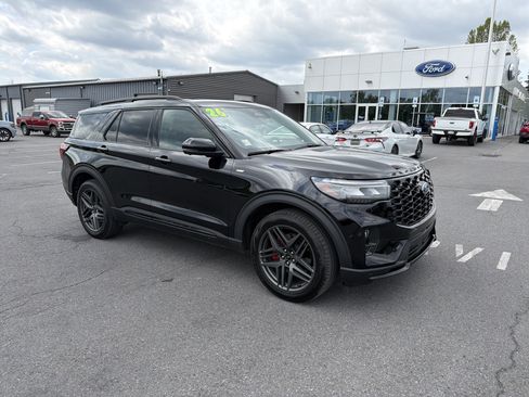 Used 2026 Ford Explorer ST-Line w/ ST-Line Street Pack AWD/4WD image 1