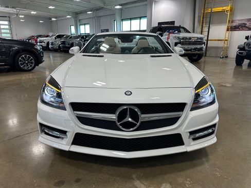 Used 2016 Mercedes-Benz SLK 300 image 3