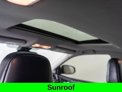 Used 2017 Toyota Highlander SE AWD/4WD image 12