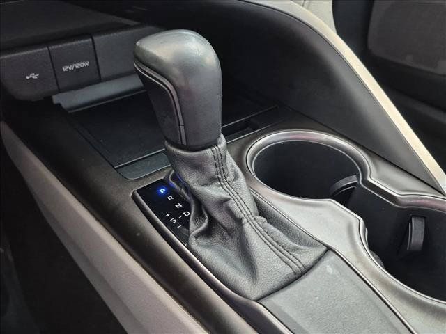 Used 2021 Toyota Camry SE FWD image 12
