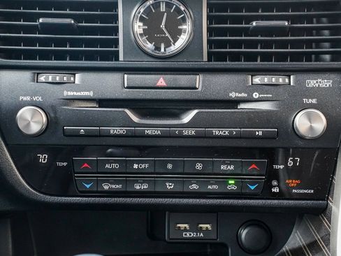 Used 2020 Lexus RX 350L Luxury image 13