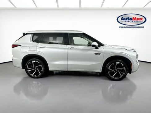 Used 2023 Mitsubishi Outlander SEL AWD/4WD image 9