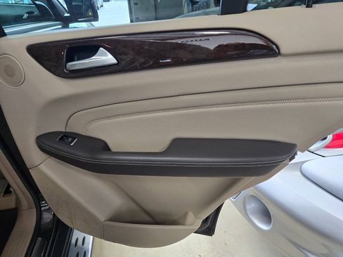 Used 2015 Mercedes-Benz ML 350 4MATIC image 22