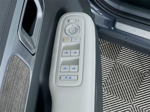 Used 2024 Hyundai Santa Fe Calligraphy AWD/4WD image 17