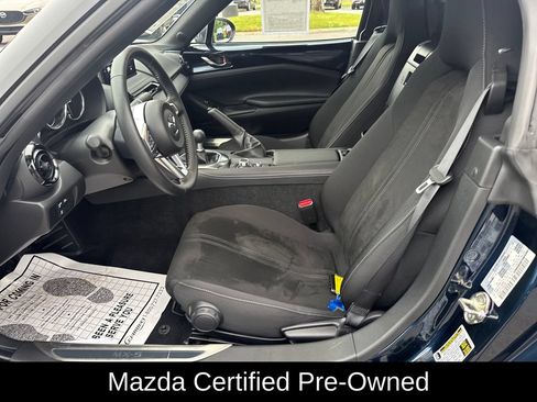 Certified 2025 MAZDA MX-5 Miata Club w/ Appearance Package RWD image 17