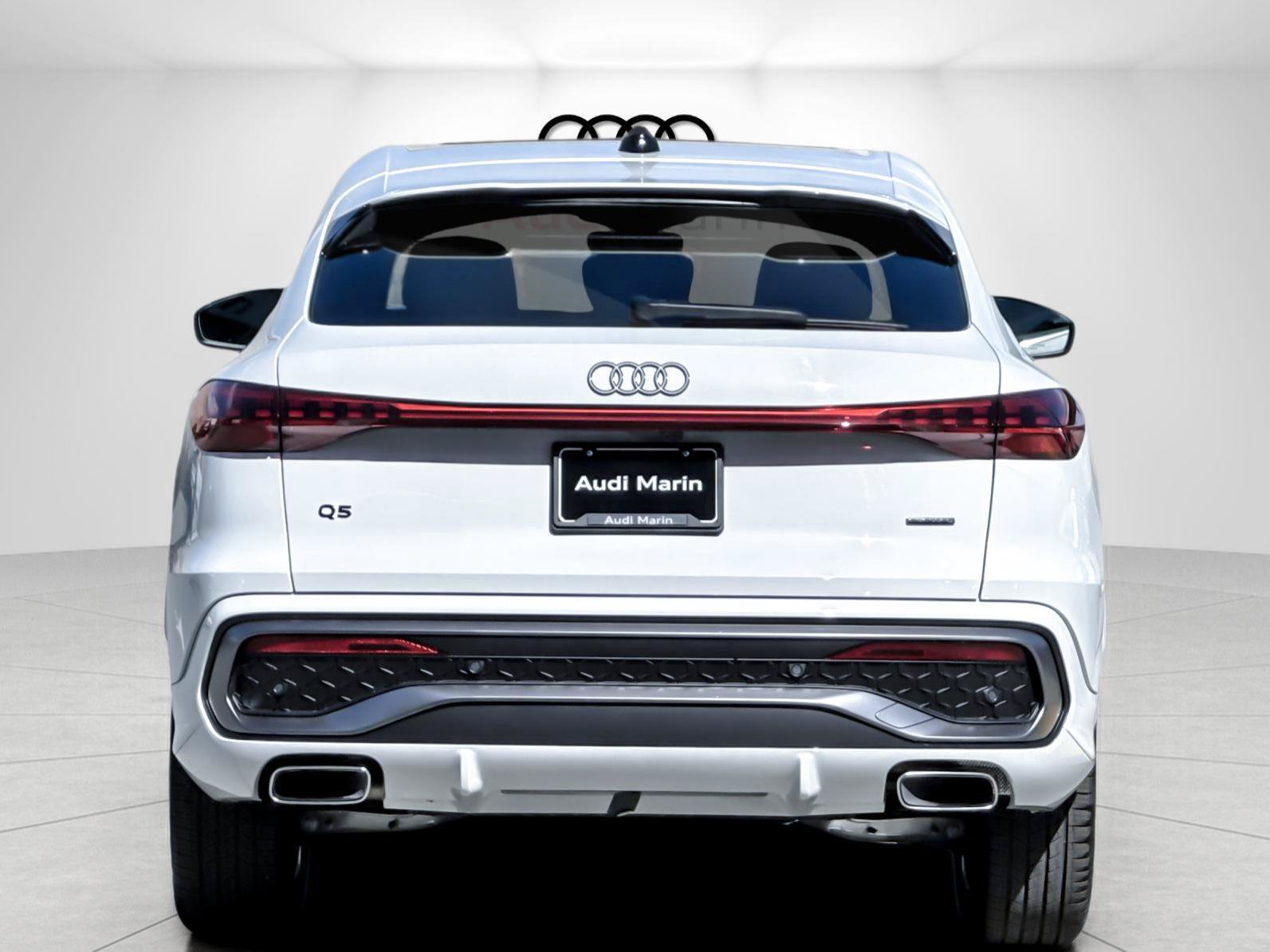 Certified 2025 Audi Q5 Premium AWD/4WD image 4