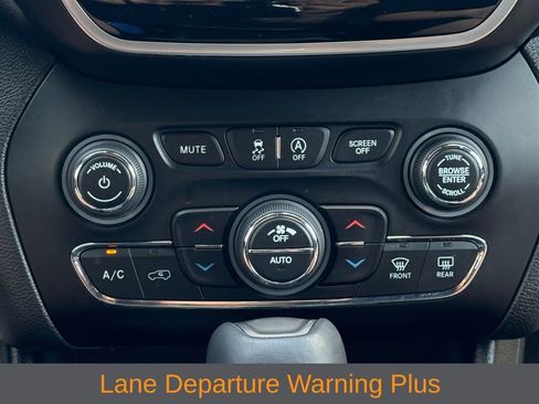 Used 2020 Jeep Cherokee High Altitude AWD/4WD image 29