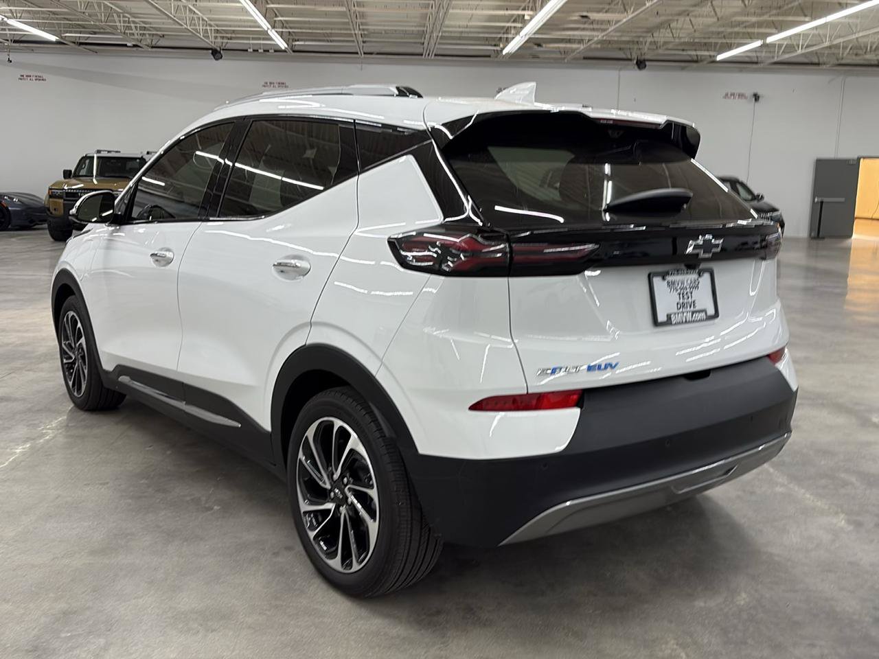 Used 2023 Chevrolet Bolt EUV Premier FWD image 10