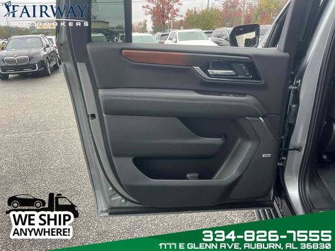 Used 2025 GMC Yukon XL Denali w/ Denali Reserve Package AWD/4WD image 37