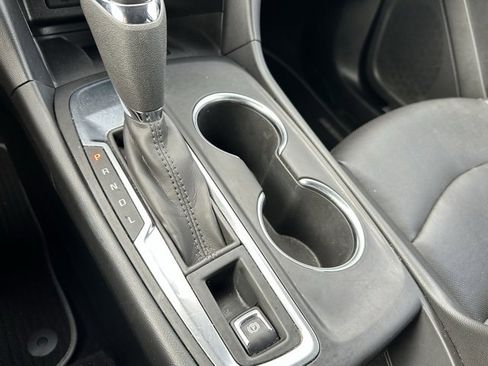 Used 2021 Chevrolet Equinox Premier image 18