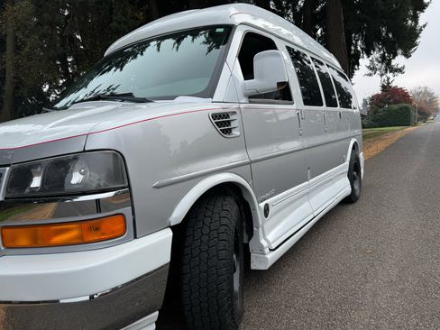 Used 2008 Chevrolet Express 1500 AWD w/ Preferred Equipment Group image 51
