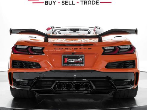 Used 2023 Chevrolet Corvette Z06 w/ Z07 Performance Package RWD image 15
