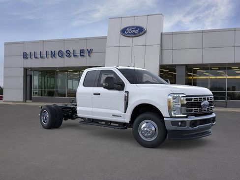 New 2026 Ford F350 XL w/ XL Chrome Package image 7