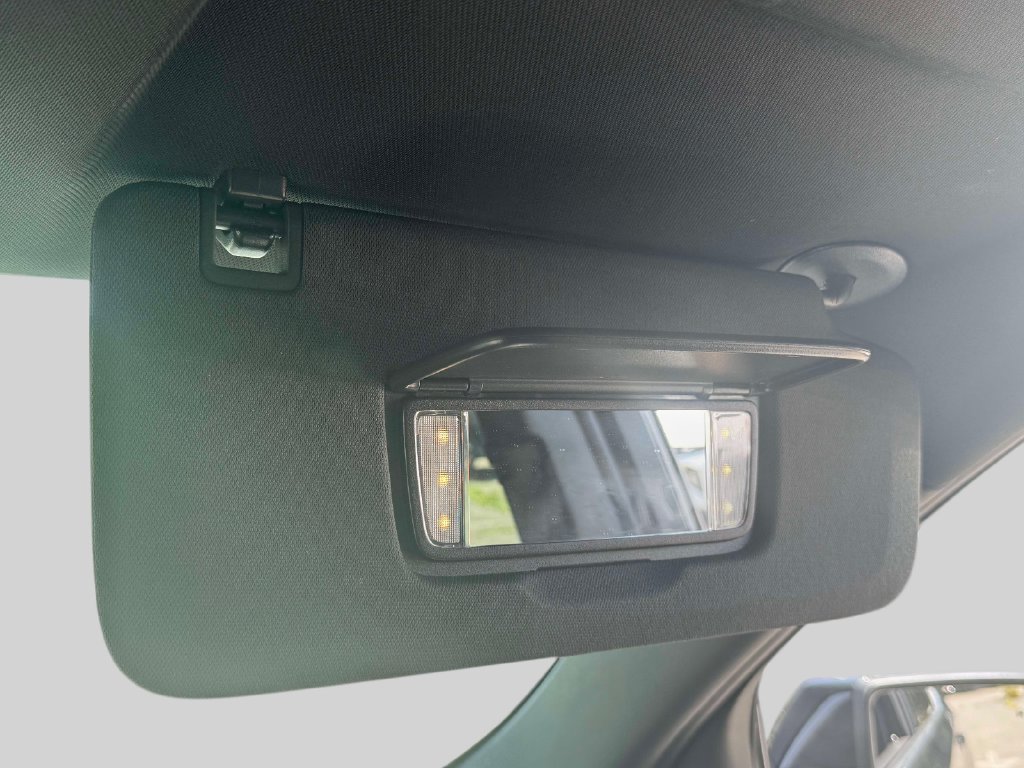 Used 2024 Chevrolet Traverse LT FWD image 28