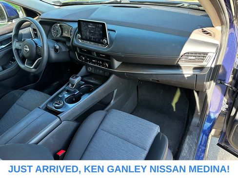 Used 2023 Nissan Rogue SV AWD/4WD image 20