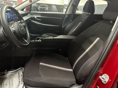 Used 2025 Hyundai Sonata SEL FWD image 12