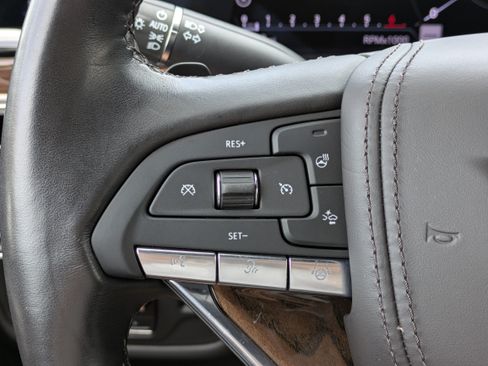 Certified 2024 Cadillac Escalade ESV Premium Luxury Platinum AWD/4WD image 26
