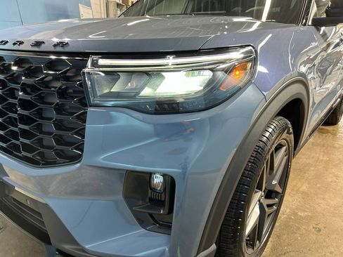 New 2026 Ford Explorer ST-Line w/ ST-Line Street Pack AWD/4WD image 6