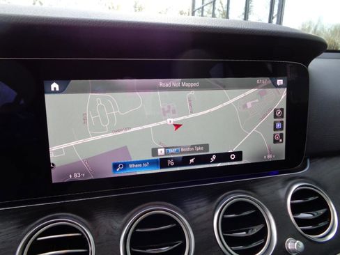 Used 2023 Mercedes-Benz E 350 4MATIC Sedan image 13