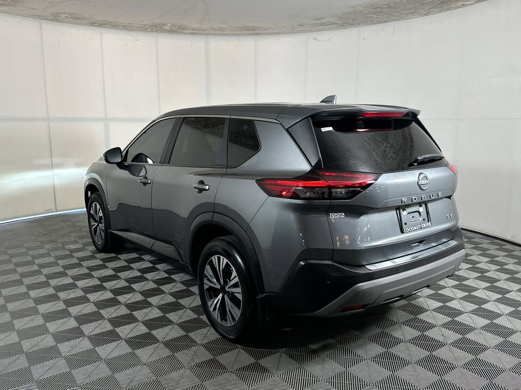 Used 2023 Nissan Rogue SV FWD image 5