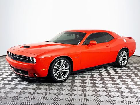 Used 2022 Dodge Challenger R/T image 4