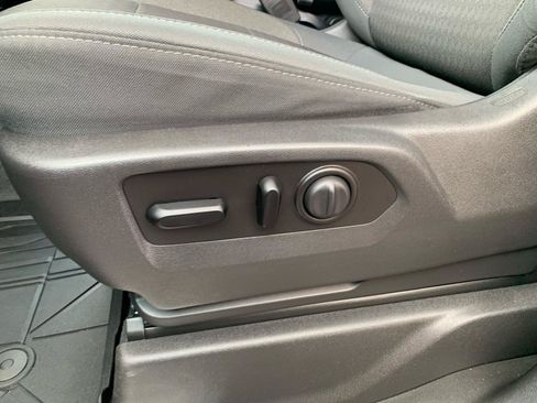 Used 2020 Chevrolet Silverado 1500 LT w/ Convenience Package AWD/4WD image 16