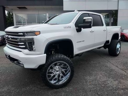 Used 2020 Chevrolet Silverado 2500 High Country w/ Z71 Off-Road Package image 19