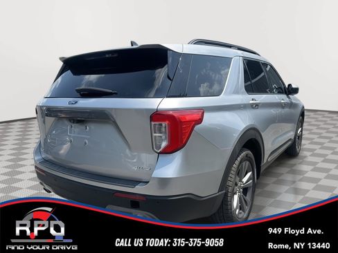 Used 2021 Ford Explorer XLT AWD/4WD image 4