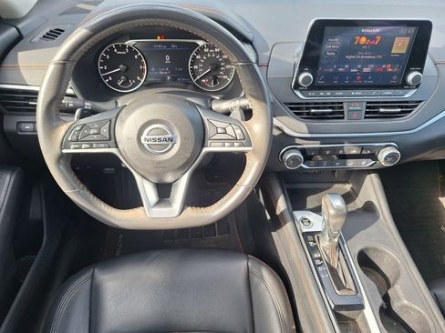 Used 2022 Nissan Altima 2.5 SR w/ Midnight Edition Package image 19