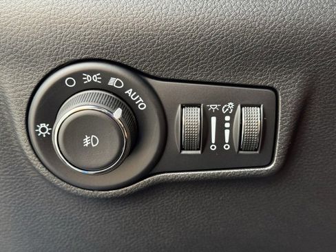 New 2026 Jeep Compass Latitude image 20