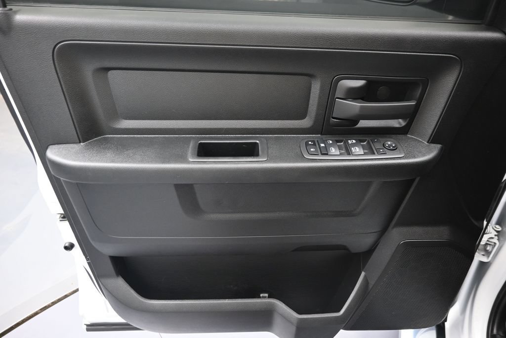 Used 2022 RAM 3500 Tradesman w/ Chrome Appearance Group AWD/4WD image 27
