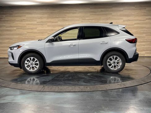 Used 2025 Ford Escape Active AWD/4WD image 11