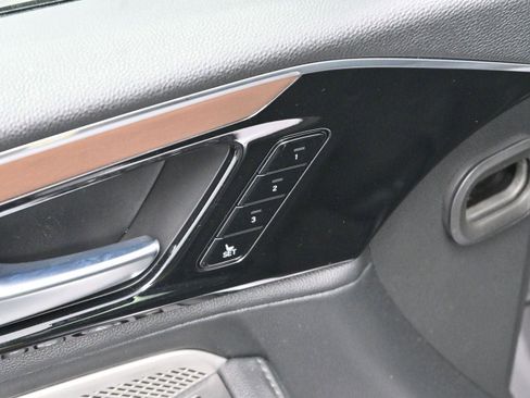 Used 2022 Acura MDX SH-AWD image 10