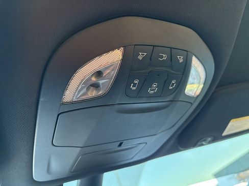 Used 2018 Chrysler Pacifica Touring-L Plus w/ Advanced Safetytec Group image 32