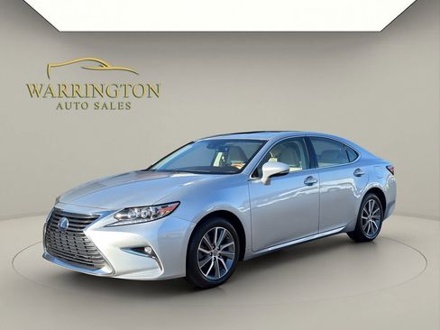 Used 2016 Lexus ES 300h image 21