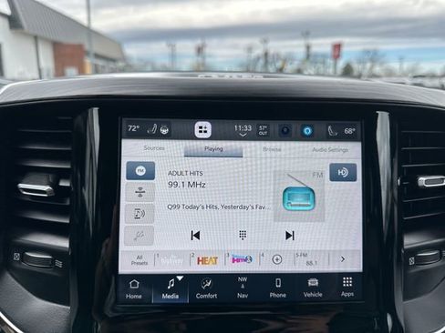 Used 2024 RAM 1500 Laramie image 18