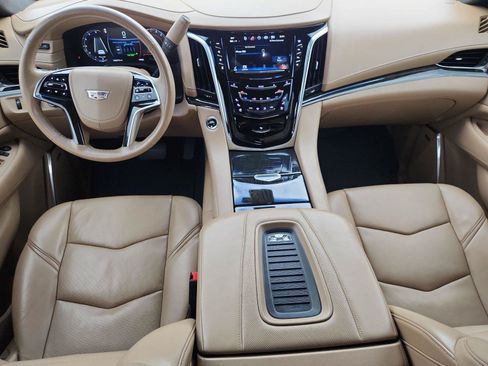Certified 2018 Cadillac Escalade Platinum AWD/4WD image 21