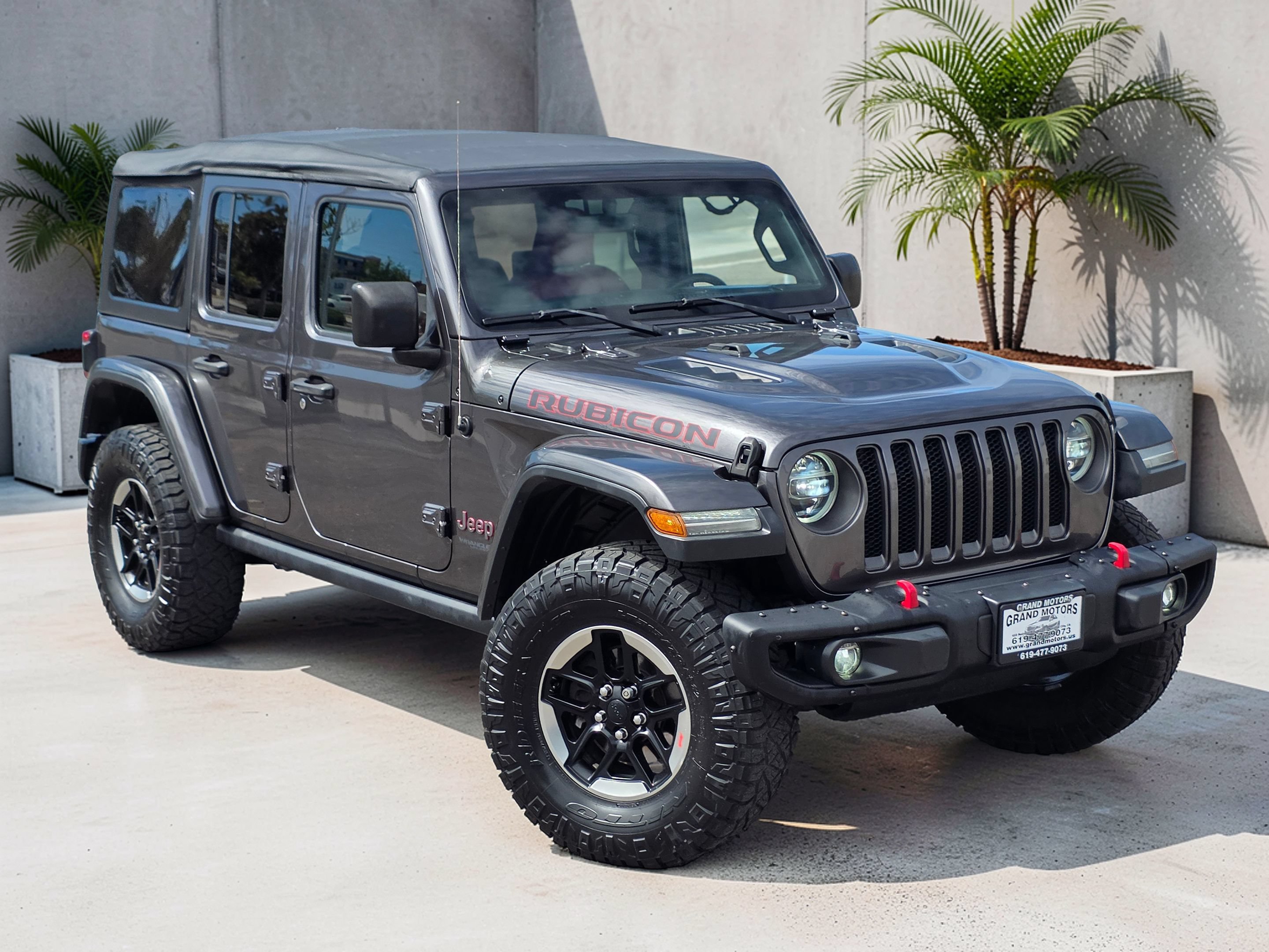 Used 2018 Jeep Wrangler Unlimited Rubicon w/ Dual Top Group AWD/4WD image 2