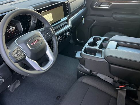 New 2026 GMC Sierra 1500 Elevation w/ X31 Off-Road Package AWD/4WD image 8