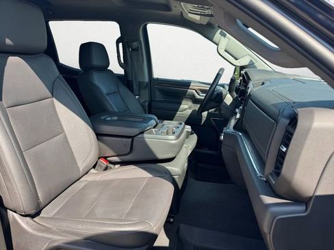 Used 2024 GMC Sierra 1500 SLT image 15