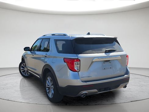 Used 2023 Ford Explorer Limited w/ Limited Technology Package AWD/4WD image 16