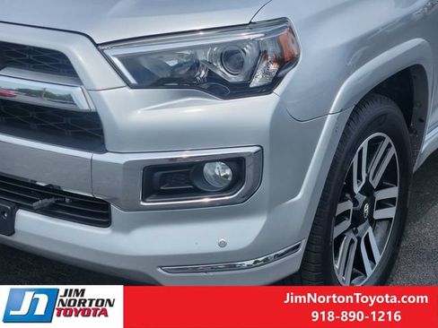 Used 2015 Toyota 4Runner Limited AWD/4WD image 10