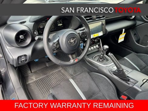 Used 2025 Toyota GR86 Premium w/ Performance Package RWD image 12
