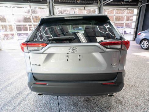 Used 2025 Toyota RAV4 XLE image 3